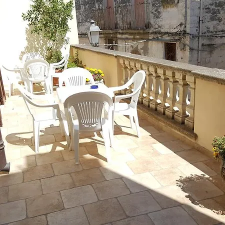 Palazzo Corcioli 住宿加早餐酒店 梅萨涅