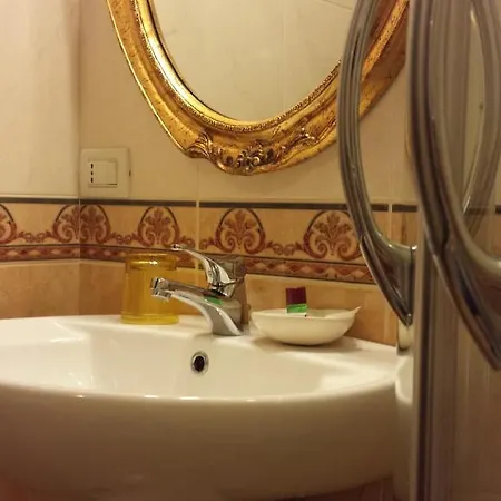 Palazzo Corcioli 住宿加早餐酒店 3*