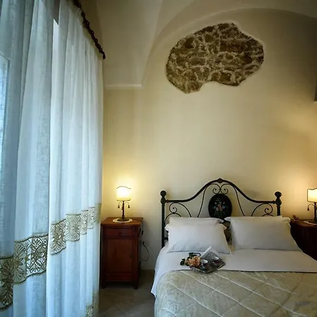 Palazzo Corcioli 住宿加早餐酒店 梅萨涅