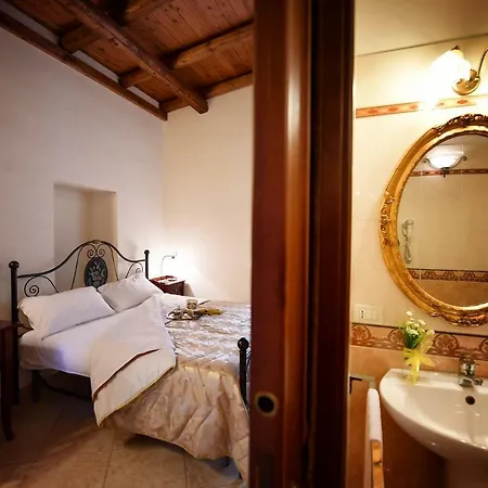 Palazzo Corcioli فندق مبيت وإفطار ميسانيي